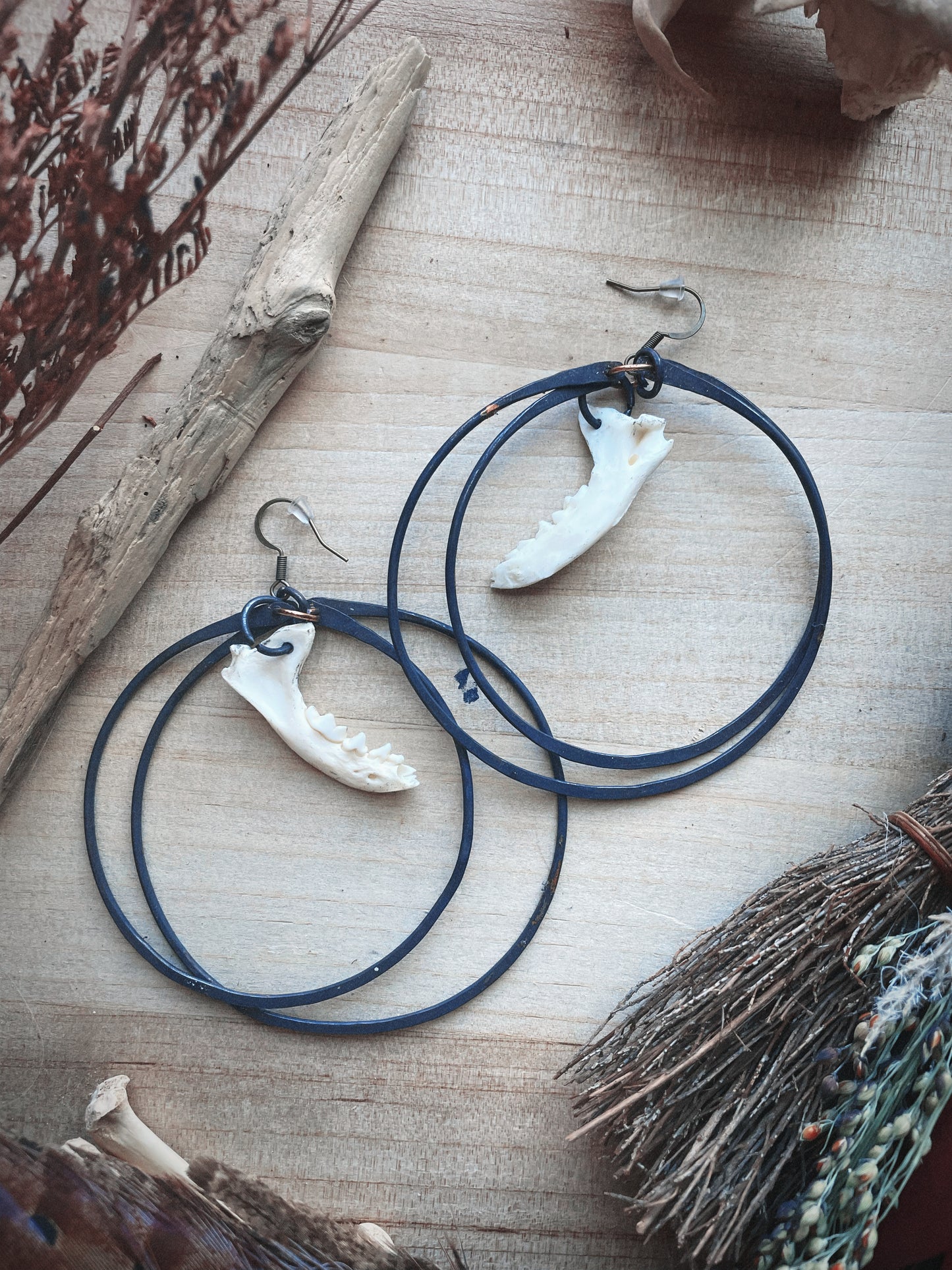 Jaw Wire Hoops