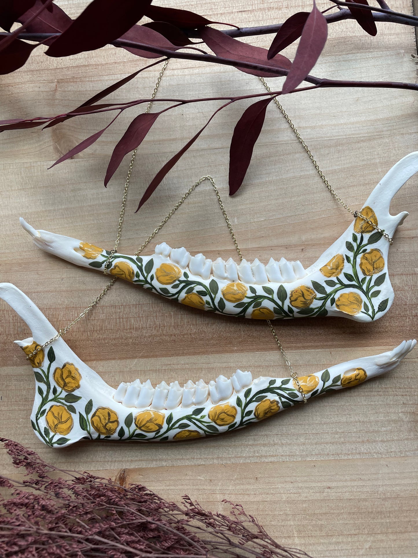 Helios Floral Jaw Hanger