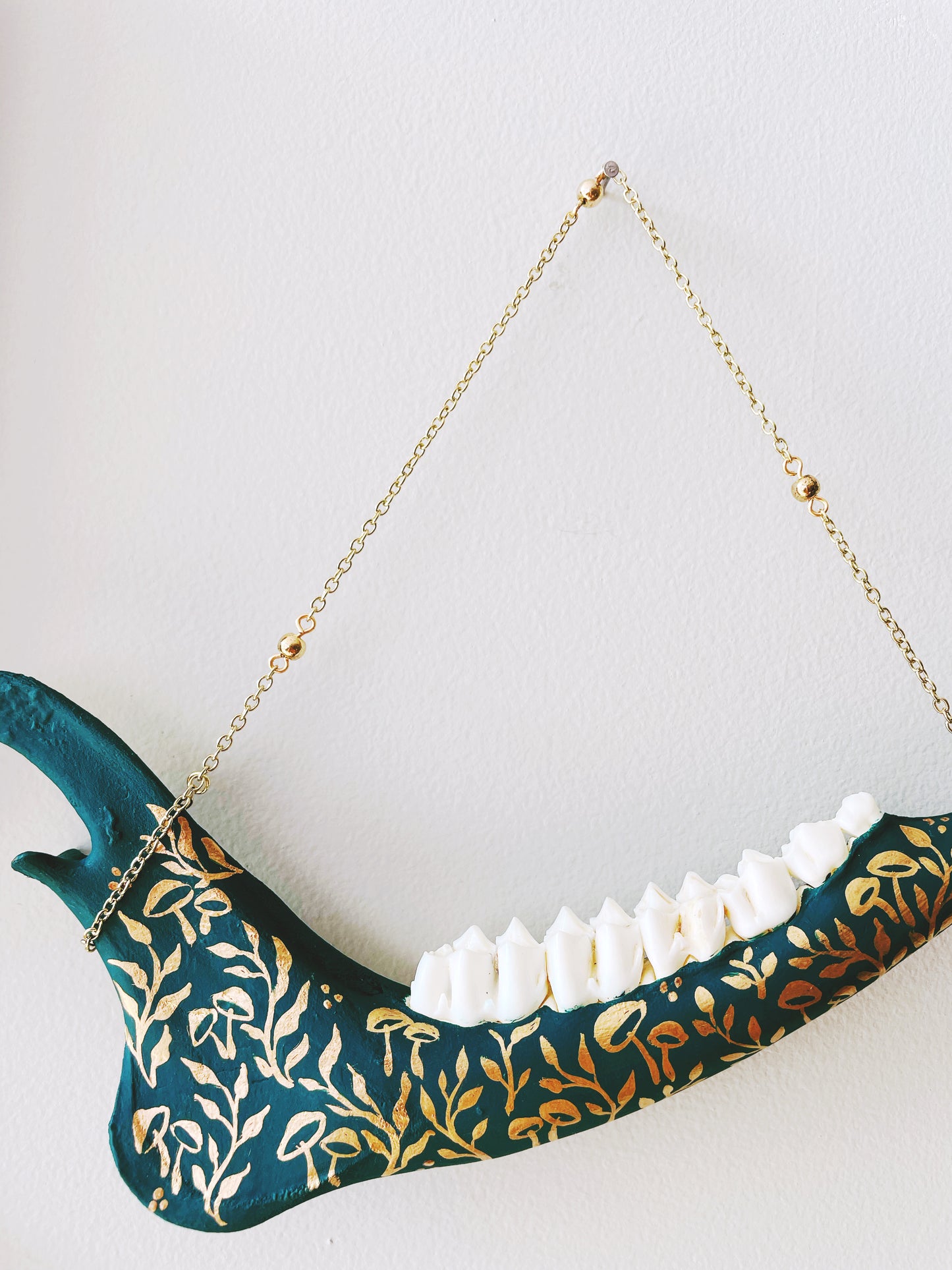 Gold Forest Jaw Hanger